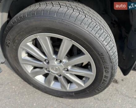 Черный Лексус ЛХ, объемом двигателя 5.66 л и пробегом 374 тыс. км за 26500 $, фото 4 на Automoto.ua