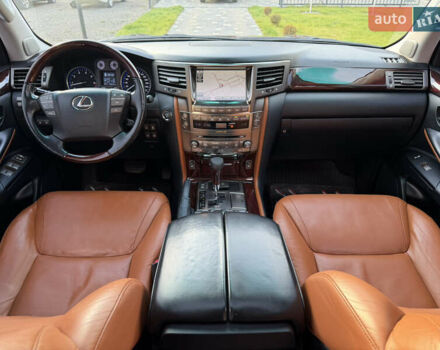 Черный Лексус ЛХ, объемом двигателя 5.7 л и пробегом 443 тыс. км за 26800 $, фото 51 на Automoto.ua