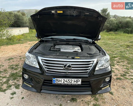 Черный Лексус ЛХ, объемом двигателя 5.66 л и пробегом 151 тыс. км за 39500 $, фото 20 на Automoto.ua