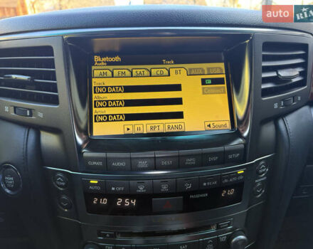 Черный Лексус ЛХ, объемом двигателя 5.66 л и пробегом 288 тыс. км за 29300 $, фото 15 на Automoto.ua