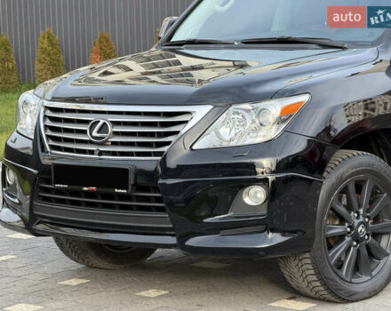 Черный Лексус ЛХ, объемом двигателя 5.7 л и пробегом 443 тыс. км за 26800 $, фото 4 на Automoto.ua