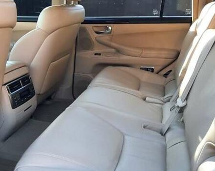 Чорний Лексус ЛХ, об'ємом двигуна 5.7 л та пробігом 85 тис. км за 46000 $, фото 10 на Automoto.ua