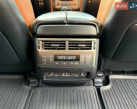 Черный Лексус ЛХ, объемом двигателя 5.7 л и пробегом 443 тыс. км за 26800 $, фото 42 на Automoto.ua