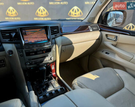 Чорний Лексус ЛХ, об'ємом двигуна 5.66 л та пробігом 106 тис. км за 37999 $, фото 24 на Automoto.ua