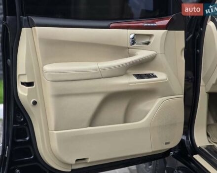 Черный Лексус ЛХ, объемом двигателя 5.66 л и пробегом 238 тыс. км за 25700 $, фото 7 на Automoto.ua