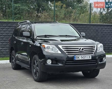 Черный Лексус ЛХ, объемом двигателя 5.66 л и пробегом 238 тыс. км за 25700 $, фото 4 на Automoto.ua