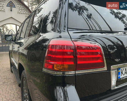 Чорний Лексус ЛХ, об'ємом двигуна 5.7 л та пробігом 244 тис. км за 24950 $, фото 26 на Automoto.ua