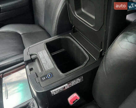 Чорний Лексус ЛХ, об'ємом двигуна 5.7 л та пробігом 244 тис. км за 24950 $, фото 63 на Automoto.ua