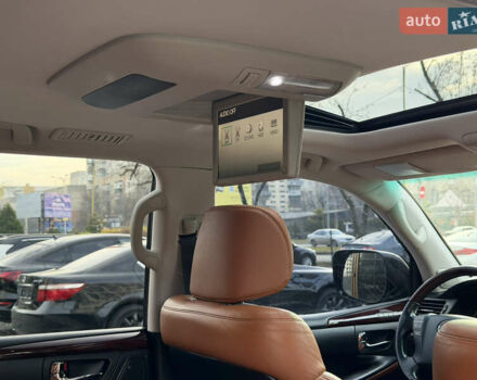 Черный Лексус ЛХ, объемом двигателя 5.7 л и пробегом 443 тыс. км за 26800 $, фото 43 на Automoto.ua