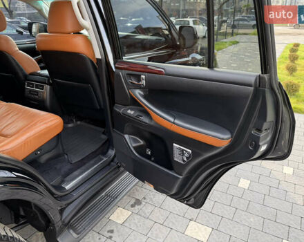 Черный Лексус ЛХ, объемом двигателя 5.7 л и пробегом 443 тыс. км за 26800 $, фото 39 на Automoto.ua