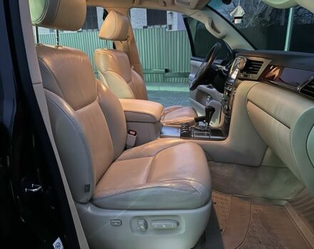 Черный Лексус ЛХ, объемом двигателя 5.7 л и пробегом 187 тыс. км за 29900 $, фото 11 на Automoto.ua