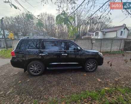 Черный Лексус ЛХ, объемом двигателя 5.66 л и пробегом 220 тыс. км за 29500 $, фото 3 на Automoto.ua