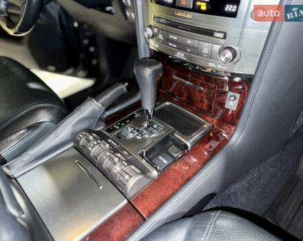 Чорний Лексус ЛХ, об'ємом двигуна 5.66 л та пробігом 115 тис. км за 35500 $, фото 38 на Automoto.ua