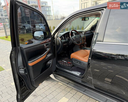 Черный Лексус ЛХ, объемом двигателя 5.7 л и пробегом 443 тыс. км за 26800 $, фото 27 на Automoto.ua