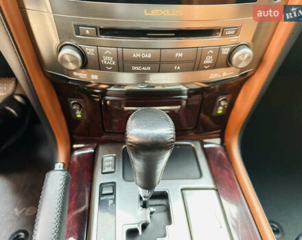 Чорний Лексус ЛХ, об'ємом двигуна 5.66 л та пробігом 243 тис. км за 25500 $, фото 23 на Automoto.ua