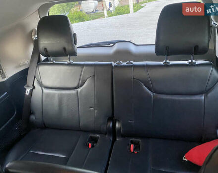 Черный Лексус ЛХ, объемом двигателя 5.66 л и пробегом 338 тыс. км за 32000 $, фото 10 на Automoto.ua