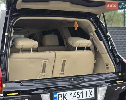 Черный Лексус ЛХ, объемом двигателя 5.66 л и пробегом 238 тыс. км за 25700 $, фото 39 на Automoto.ua