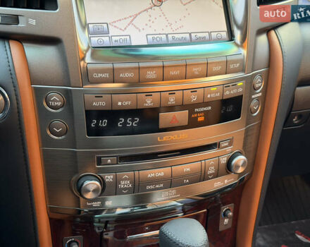 Черный Лексус ЛХ, объемом двигателя 5.7 л и пробегом 443 тыс. км за 26800 $, фото 65 на Automoto.ua