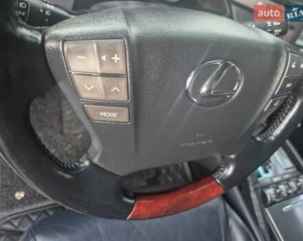 Черный Лексус ЛХ, объемом двигателя 5.66 л и пробегом 220 тыс. км за 29500 $, фото 28 на Automoto.ua