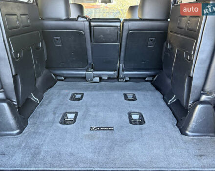 Черный Лексус ЛХ, объемом двигателя 5.66 л и пробегом 288 тыс. км за 29300 $, фото 18 на Automoto.ua