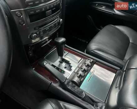 Чорний Лексус ЛХ, об'ємом двигуна 5.7 л та пробігом 244 тис. км за 24950 $, фото 49 на Automoto.ua