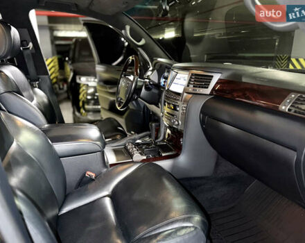 Чорний Лексус ЛХ, об'ємом двигуна 5.66 л та пробігом 115 тис. км за 35500 $, фото 35 на Automoto.ua