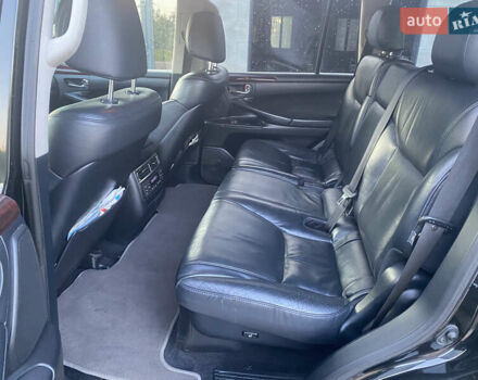 Черный Лексус ЛХ, объемом двигателя 5.66 л и пробегом 338 тыс. км за 32000 $, фото 3 на Automoto.ua