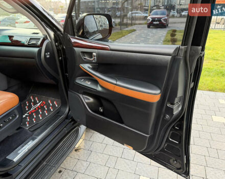 Черный Лексус ЛХ, объемом двигателя 5.7 л и пробегом 443 тыс. км за 26800 $, фото 56 на Automoto.ua