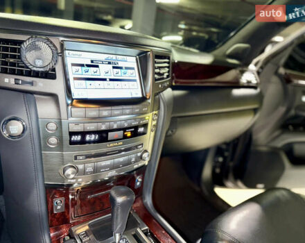 Чорний Лексус ЛХ, об'ємом двигуна 5.66 л та пробігом 115 тис. км за 35500 $, фото 19 на Automoto.ua