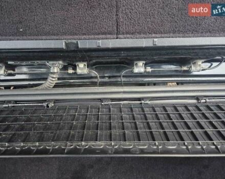 Черный Лексус ЛХ, объемом двигателя 5.66 л и пробегом 220 тыс. км за 29500 $, фото 19 на Automoto.ua