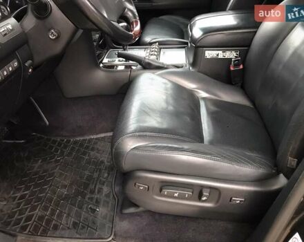 Черный Лексус ЛХ, объемом двигателя 5.7 л и пробегом 197 тыс. км за 39000 $, фото 8 на Automoto.ua