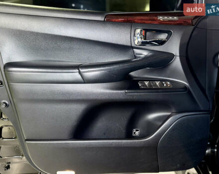 Чорний Лексус ЛХ, об'ємом двигуна 5.66 л та пробігом 115 тис. км за 35500 $, фото 25 на Automoto.ua