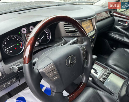 Черный Лексус ЛХ, объемом двигателя 5.7 л и пробегом 180 тыс. км за 30500 $, фото 41 на Automoto.ua