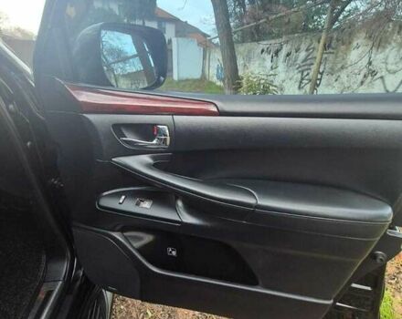 Черный Лексус ЛХ, объемом двигателя 5.66 л и пробегом 220 тыс. км за 29500 $, фото 23 на Automoto.ua