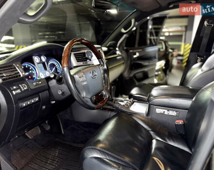 Чорний Лексус ЛХ, об'ємом двигуна 5.66 л та пробігом 115 тис. км за 35500 $, фото 16 на Automoto.ua