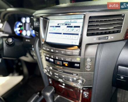 Чорний Лексус ЛХ, об'ємом двигуна 5.66 л та пробігом 115 тис. км за 35500 $, фото 39 на Automoto.ua