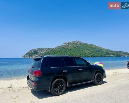 Черный Лексус ЛХ, объемом двигателя 5.66 л и пробегом 246 тыс. км за 31000 $, фото 11 на Automoto.ua