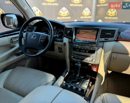 Чорний Лексус ЛХ, об'ємом двигуна 5.66 л та пробігом 106 тис. км за 37999 $, фото 22 на Automoto.ua