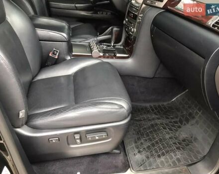 Черный Лексус ЛХ, объемом двигателя 5.7 л и пробегом 197 тыс. км за 39000 $, фото 17 на Automoto.ua