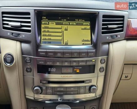 Черный Лексус ЛХ, объемом двигателя 5.66 л и пробегом 238 тыс. км за 25700 $, фото 35 на Automoto.ua