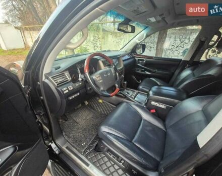 Черный Лексус ЛХ, объемом двигателя 5.66 л и пробегом 220 тыс. км за 29500 $, фото 11 на Automoto.ua