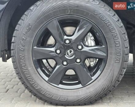 Черный Лексус ЛХ, объемом двигателя 5.66 л и пробегом 238 тыс. км за 25700 $, фото 28 на Automoto.ua