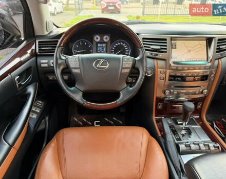 Черный Лексус ЛХ, объемом двигателя 5.7 л и пробегом 443 тыс. км за 26800 $, фото 52 на Automoto.ua