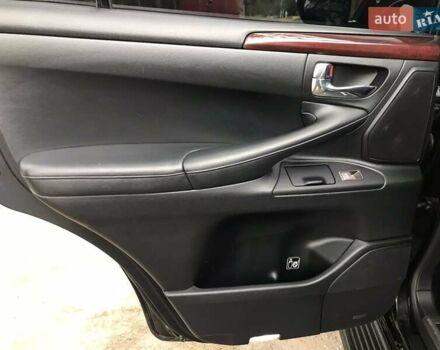 Черный Лексус ЛХ, объемом двигателя 5.7 л и пробегом 197 тыс. км за 39000 $, фото 11 на Automoto.ua