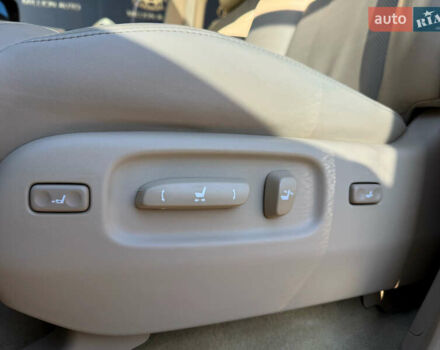 Чорний Лексус ЛХ, об'ємом двигуна 5.66 л та пробігом 106 тис. км за 37999 $, фото 20 на Automoto.ua