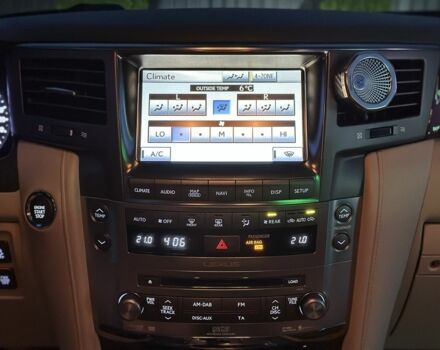 Черный Лексус ЛХ, объемом двигателя 5.7 л и пробегом 187 тыс. км за 29900 $, фото 14 на Automoto.ua