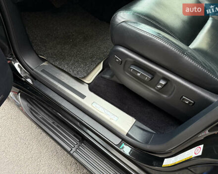 Черный Лексус ЛХ, объемом двигателя 5.7 л и пробегом 88 тыс. км за 47000 $, фото 37 на Automoto.ua