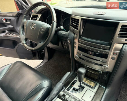 Черный Лексус ЛХ, объемом двигателя 5.7 л и пробегом 88 тыс. км за 50000 $, фото 29 на Automoto.ua