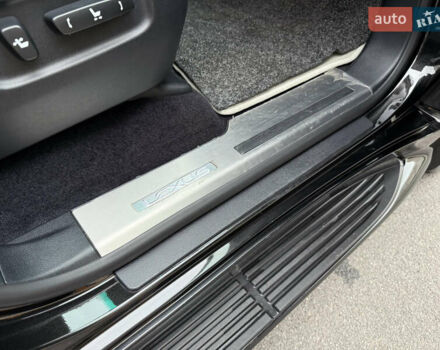 Черный Лексус ЛХ, объемом двигателя 5.7 л и пробегом 88 тыс. км за 47000 $, фото 28 на Automoto.ua