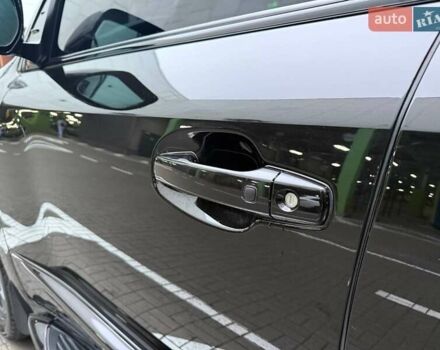 Черный Лексус ЛХ, объемом двигателя 5.66 л и пробегом 285 тыс. км за 32990 $, фото 7 на Automoto.ua